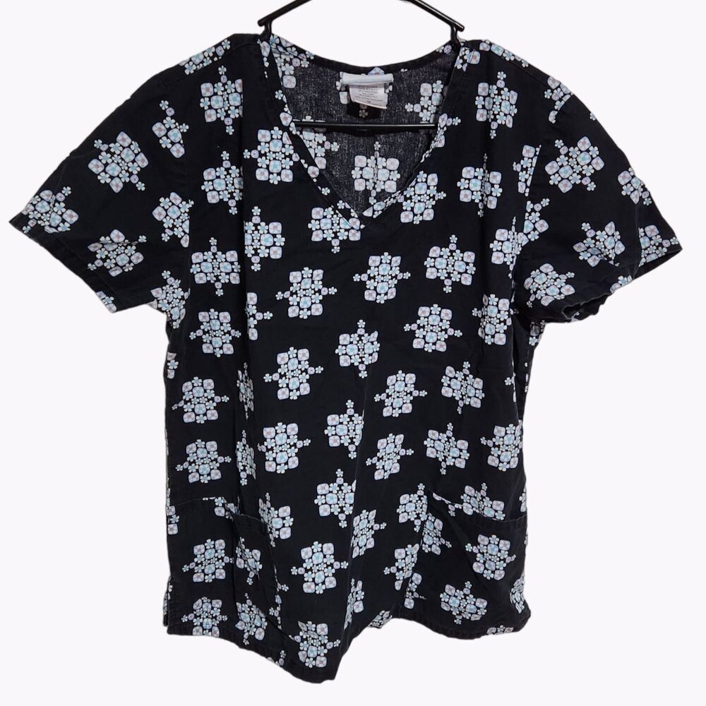 Simply Basics SB Scrub Top Womens Size Medium Short Sleeve Medical Nurse Uniform